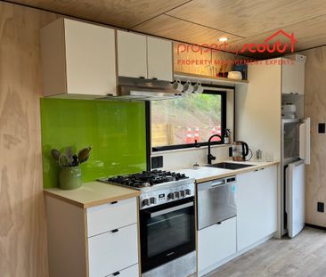 Fully furnished one bedroom tiny home - Photo 1