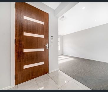 Spacious Family Home Walking Distance to Opalia Plaza Shopping Cent... - Photo 1