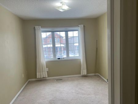 For Lease - 33 Revelstoke Place, Brampton, Ontario - Photo 4