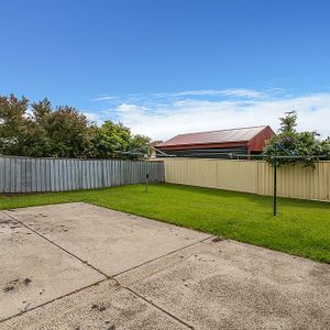 Short Term Lease Only - 2 Bedroom Unit - Available Now! - Photo 3