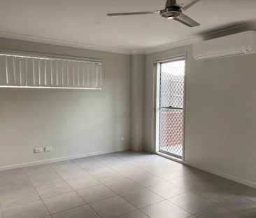 Stylish, Modern & Compact Family Home - Photo 1