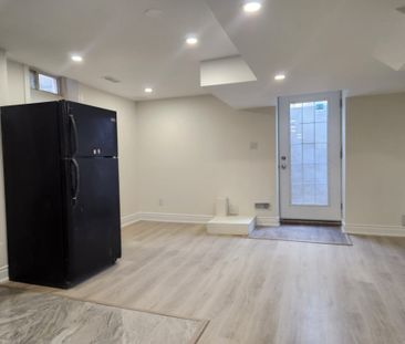 For Lease - 3 cedarvalley Boulevard, Brampton, Ontario - Photo 4