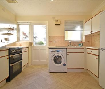 2 bedroom apartment to rent - Photo 4