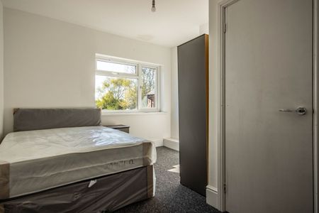 1 Bedroom - Photo 3