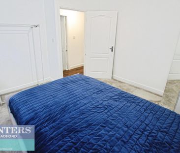 2 bedroom Flat To Let - Photo 6