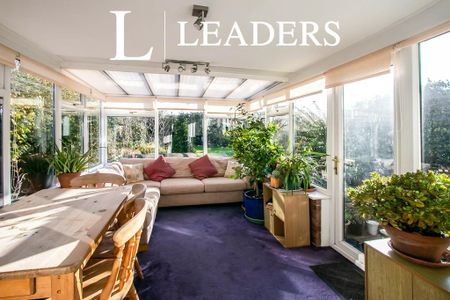 2 bedroom bungalow to rent - Photo 2