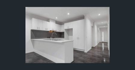 Spacious 3-Bed, 2-Bath Home in Prime Point Cook Location - Photo 5