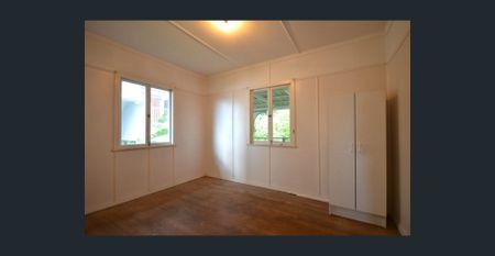 Private Home in Convenient Location - Photo 3