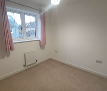 Hornbeam Avenue, Bury St. Edmunds, Red Lodge - Photo 2