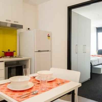 2 Bedroom Apartment - Accessible Bedroom - Photo 3