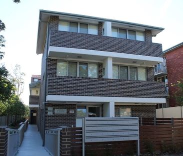 Modern Studio Apartment with Balcony (Level 2) - Photo 3