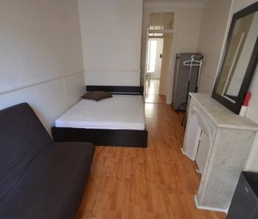Location Appartement 4 pièces 99m² NICE 06000 - Photo 3