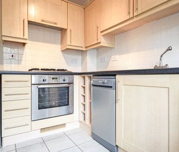 Well presented 2 bedroom terraced house in the popular village of G... - Photo 5