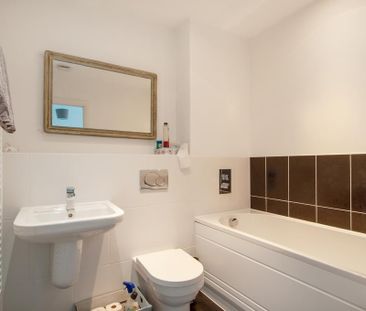 2 bedroom terraced house to rent - Photo 6