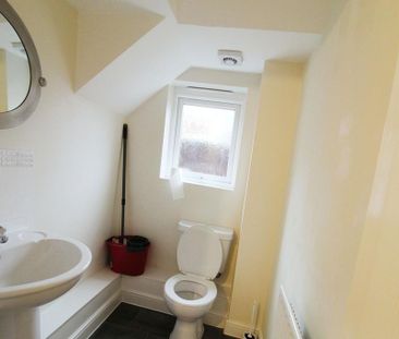 4 bedroom detached house to rent - Photo 6