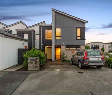 Sunny Corner Home - Photo 4