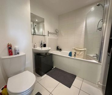 2 bedroom semi-detached house to rent - Photo 6