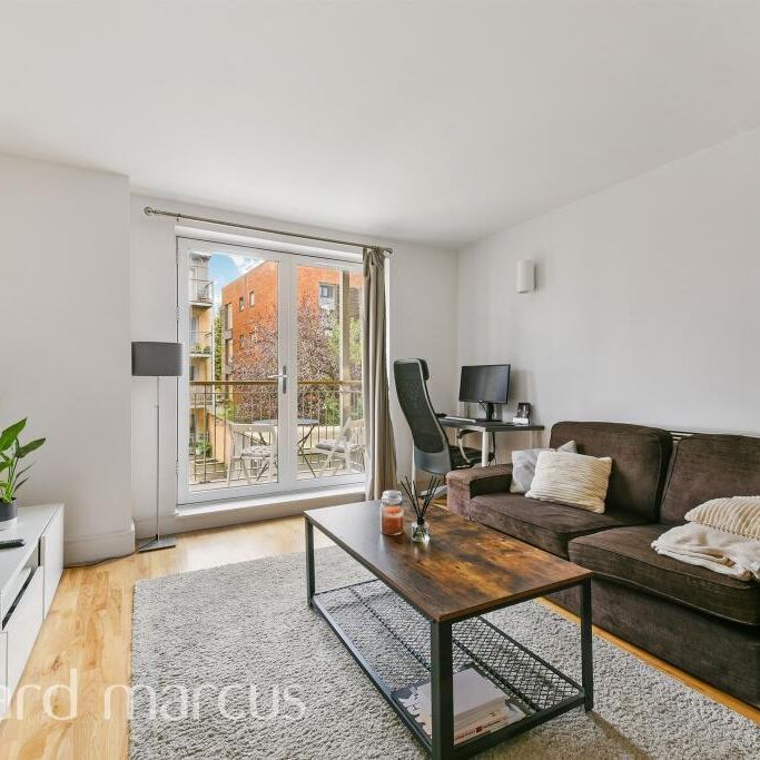 Peckham Grove, London - Photo 1