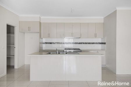 4 Toucan Road, Tarneit, VIC 3029 - Photo 4