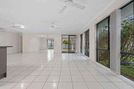 For Lease: Modern Family Home with Spacious Yard and Contemporary Comforts in Ormeau - Photo 4