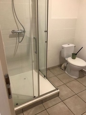 Location Appartement 2 pièces 58m² - Photo 3