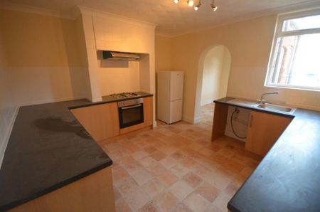 2 bedroom terraced house to rent - Photo 5