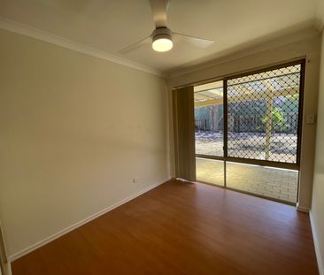33 Yandal Crescent, Ballajura WA 6066 - House For Rent - $680 | Domain - Photo 6