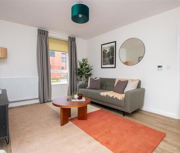 3 bedroom semi-detached house to rent - Photo 1