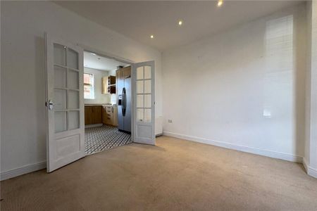 3 bedroom detached house to rent - Photo 2