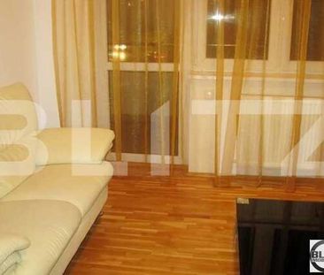 Un apartament deosebit dispus pe 2 nivele, 5 camere, 160 mp utili - Photo 3
