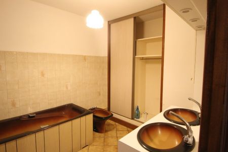 Location Appartement 2 pièces 62m² LOUHANS 71500 - Photo 4