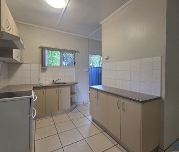 Tidy 2 Bedroom Unit - Photo 4