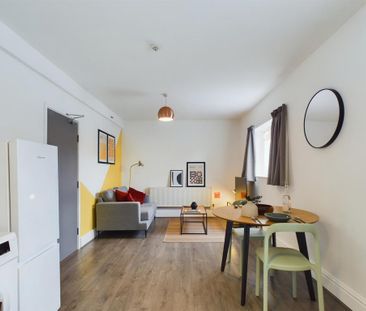 2 bedroom flat to rent - Photo 4