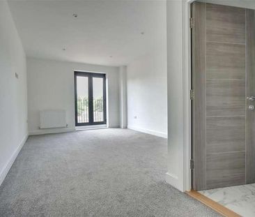 Lombardy House, Governors Walk, PO3 - Photo 5