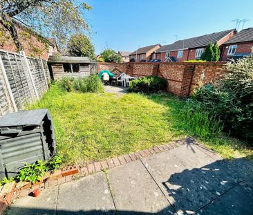 2 bedroom end of terrace house to rent - Photo 1