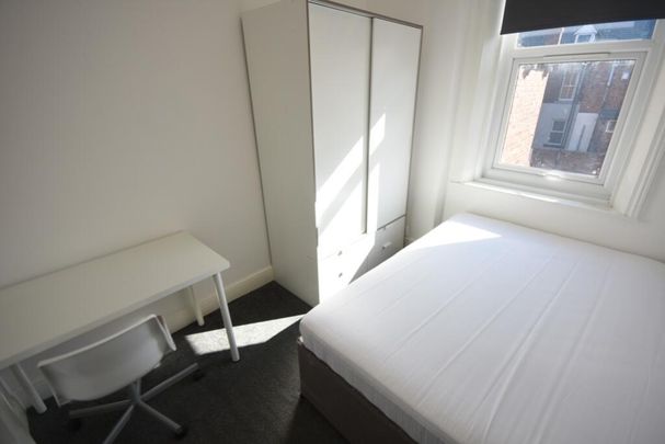 Lavender Gardens, Jesmond - Photo 1