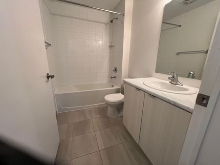 For Lease - 20 Orchid Place Drive Unit# 204, Toronto, Ontario - Photo 5