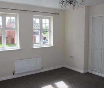 4 bedroom detached house to rent - Photo 3