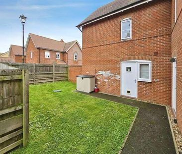 Hilton Close, Kempston, Bedford, MK42 - Photo 2