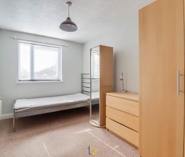 3 bedroom apartment to rent - Photo 3