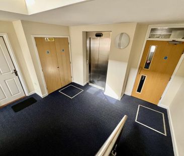 2 bedroom flat to rent - Photo 3