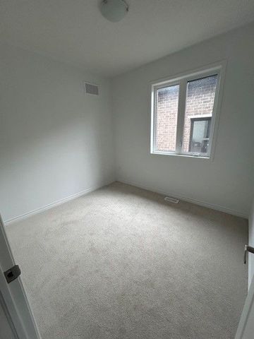 For Lease - 384 MADELAINE Drive, Barrie, Ontario - Photo 4