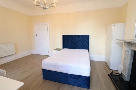 Room in a Shared House, Bow Road, E3 - Photo 5