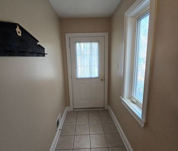 For Lease - 72 Castle Glen Crescent, Kanata, Ontario - Photo 5