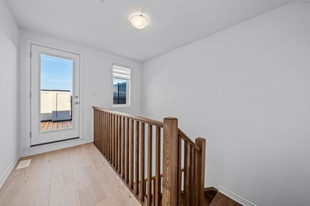 For Lease - 3104 William Cutmore Boulevard, Oakville, Ontario - Photo 5