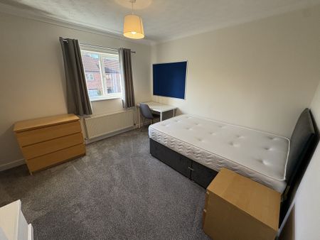 Scaife Gardens, Haxby Road - P10828 - Photo 5