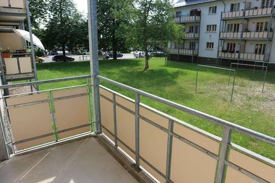 Wohnen am Heimgarten ! Laminat - Balkon am Wohnzimmer!!! - Foto 1