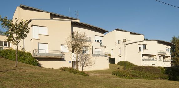 appartement à louer en rez de jardin avec balcon - Photo 2