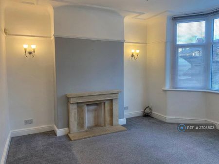 3 bedroom semi-detached house to rent - Photo 3