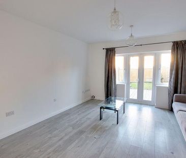 3 bedroom semi-detached house to rent - Photo 6